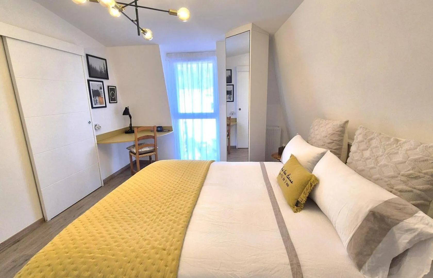 Residence Les Jardins Du Petit Port - Chic Et Cosy Pour Ce Beau 2 Pieces ! Mae-6851 Aix-les-Bains 0*,  France